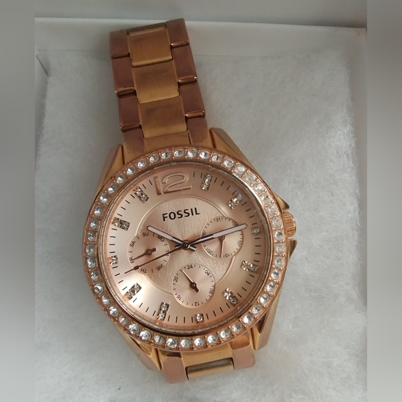 Fossil Riley Multifunction Rose Gold Tone Stainless Steel Watch - Picture 3 of 16